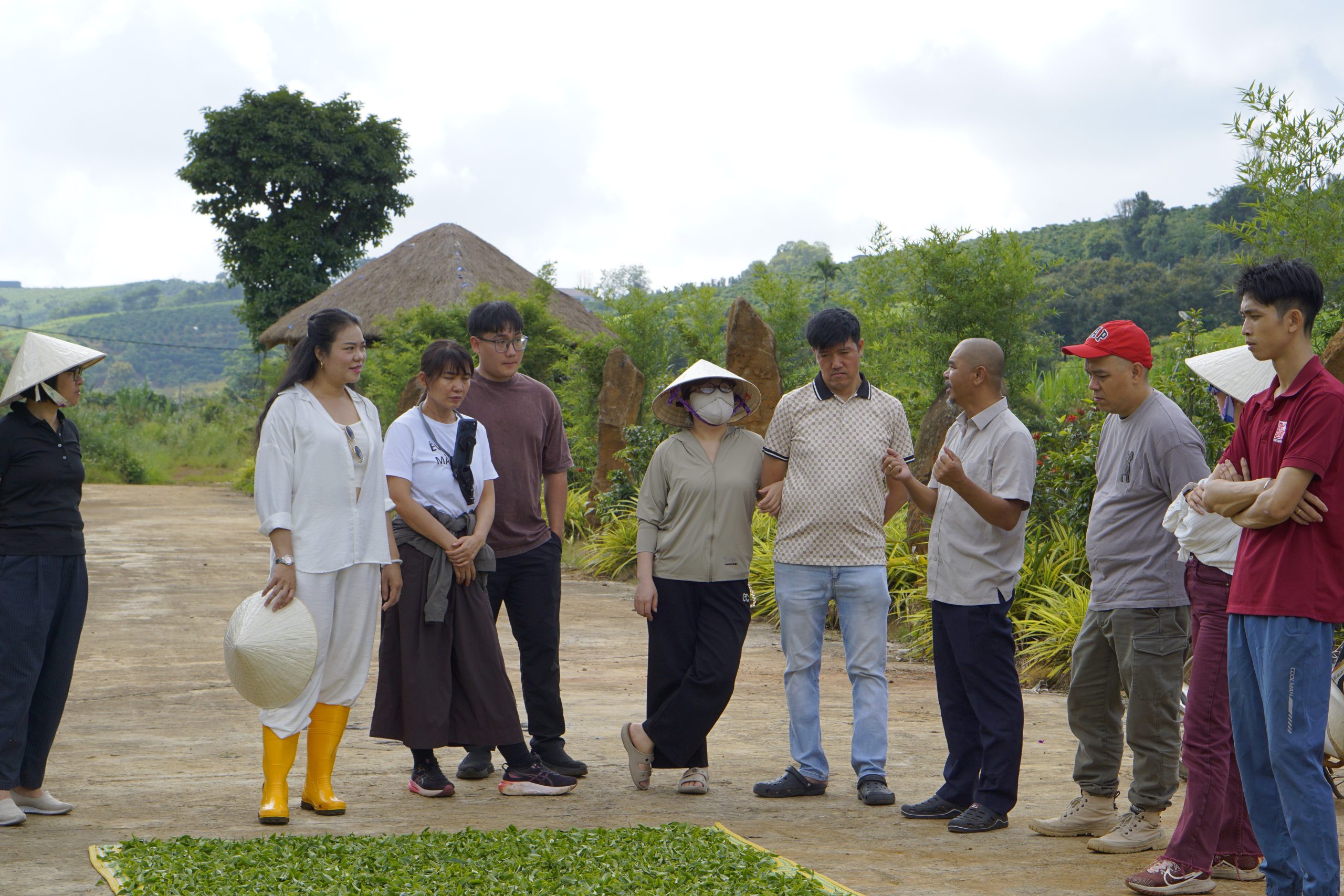 Mentor đồng hành hướng dẫn chi tiết từng công đoạn